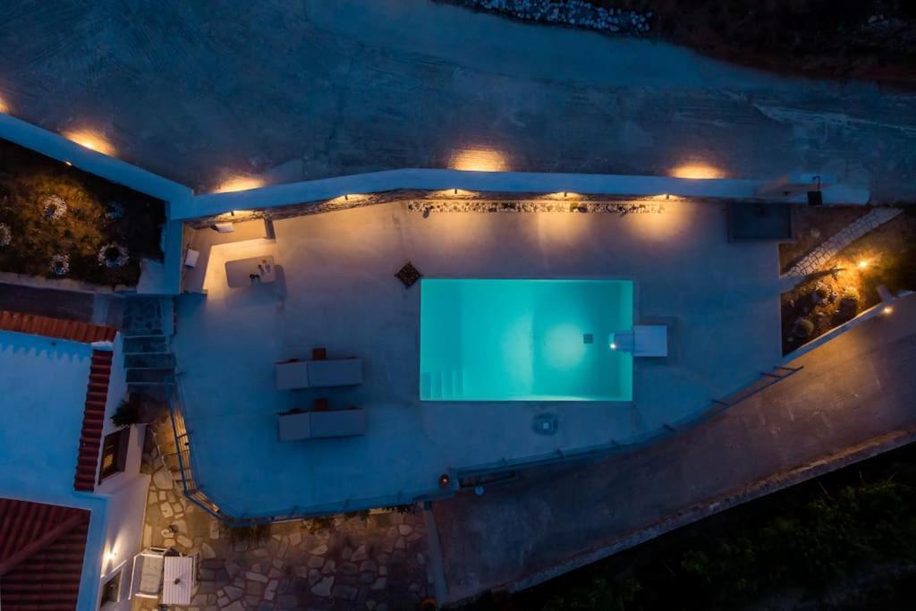 Villa Koukounaria Skopelos Town Exterior photo