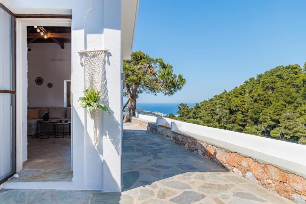 Villa Koukounaria Skopelos Town Exterior photo
